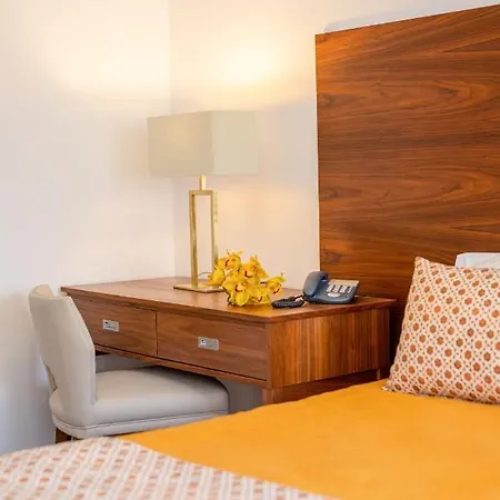 Nossa Senhora Da Paz