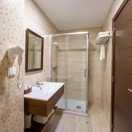 Nossa Senhora Da Paz 2* Fátima