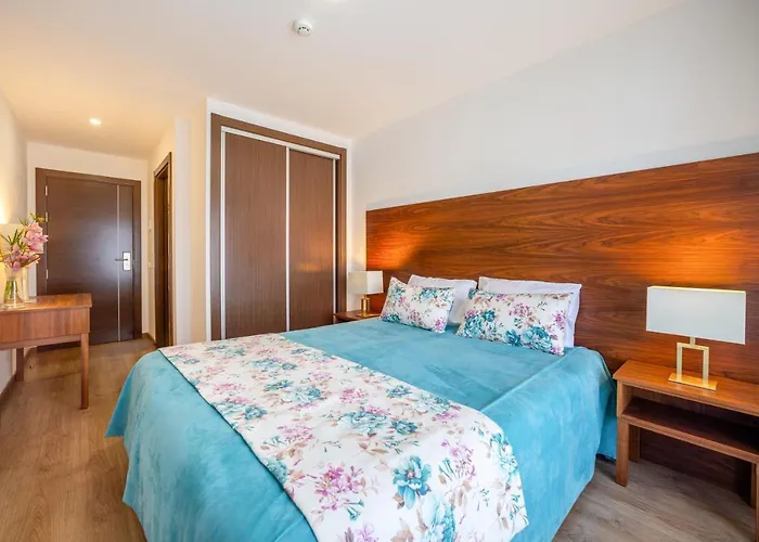 Nossa Senhora Da Paz 2*